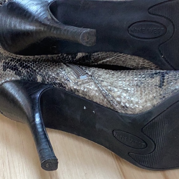 Nine West Faux Snakeskin Reptile Print High Heel Stiletto Pointed Toe Knee Boot - Picture 12 of 12